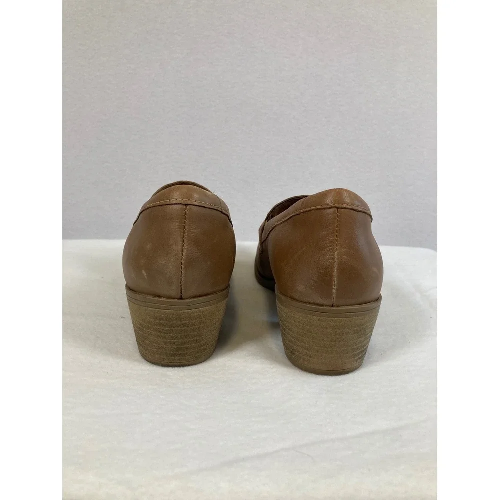Classic Preppy Clarks Collection Womens‎ 6.5 Tan Leather Braided Studded Loafers